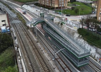 El Ministerio de Transportes pone en servicio la segunda vía entre Muriedas y Santander tras una inversión de 38,8 millones