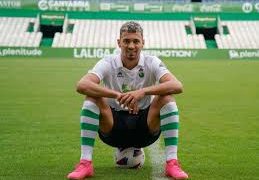 Juan Carlos Arana, fuera por molestias leves en el muslo, mantiene la esperanza de reincorporarse pronto al Racing