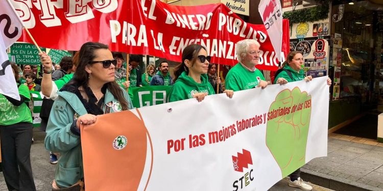 El STEC denuncia precariedad y discriminación salarial en Técnicos Superiores de Educación Infantil