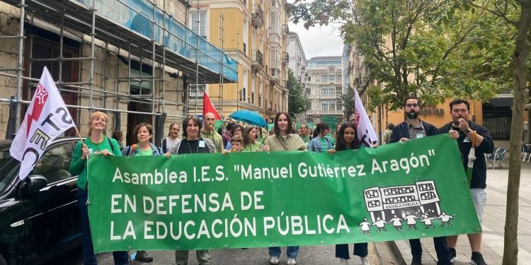 La huelga docente tiene un seguimiento del 40% en institutos y FP