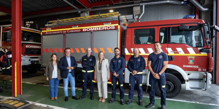 El Gobierno de Cantabria eleva un 85% la financiación del parque de bomberos de Camargo para 2026