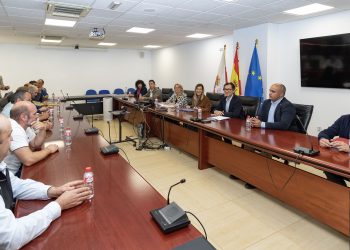 Buruaga anuncia un plan de recría con nueve millones y nuevas ayudas para impulsar la producción de carne en Cantabria