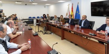 Buruaga anuncia un plan de recría con nueve millones y nuevas ayudas para impulsar la producción de carne en Cantabria