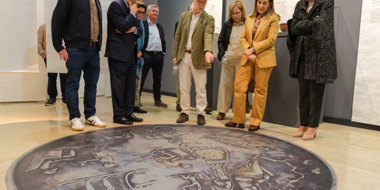 El Gobierno de Cantabria recupera la pieza ‘La Pátera de Otañes’ para su exposición permanente en el nuevo MUPAC