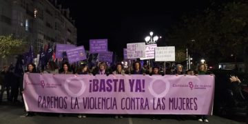 Unas 2.000 personas claman en Santander “¡Basta ya!” contra la violencia machista este 25N