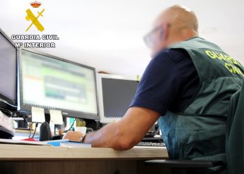 Detenida en Torrelavega una mujer implicada en una estafa por “smishing” que sustrajo 12.700 euros