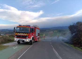 Cuatro incendios activos controlados y siete extinguidos tras jornada intensa de trabajo de los bomberos en Cantabria