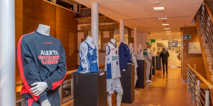 «La exposición sirve para que la gente se reencuentre entre si»: Aris Rosino