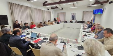 El Pleno de Torrelavega aprueba ampliar el Espacio Creativo ‘José Manuel Illera’ y rechaza las mociones populares sobre el Palacio Municipal y la Tarjeta Ciudadana