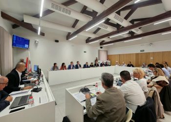 El Pleno de Torrelavega aprueba una modificación presupuestaria de 1,19 millones y da luz verde a la nueva ordenanza de espectáculos