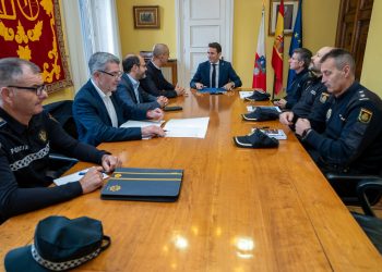 La Policía identifica a dos de los autores de los atracos en Torrelavega y refuerza la vigilancia en la ciudad tras una semana de sucesos