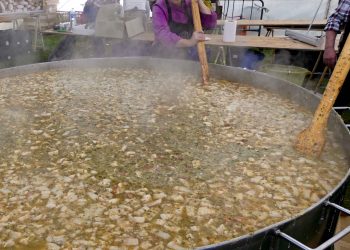 Casar de Periedo celebra este fin de semana su XX Feria de la Alubia y la Hortaliza con 180 expositores y el actor Jorge Sanz como ‘Alubiero Mayor’