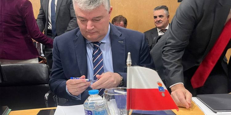 Cantabria vota en contra del objetivo de estabilidad en el Consejo de Política Fiscal pese a que mejora la previsión de ingresos