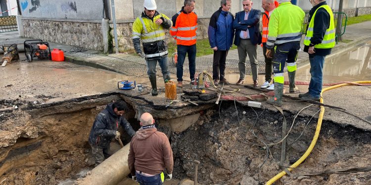 Fomento adjudica por 2 millones la renovación del abastecimiento de agua en Laredo y Nates