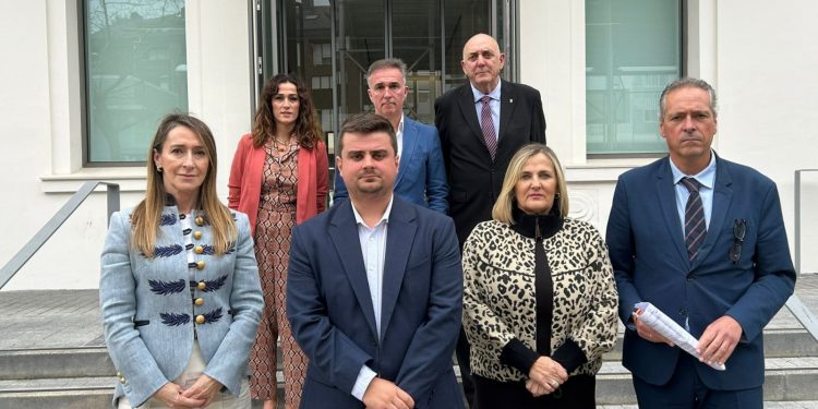 El Grupo Popular abandona el pleno de Torrelavega tras impedir que defienda sus mociones