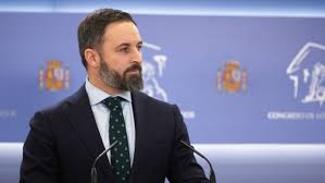 Abascal y Sáenz de Buruaga se enzarzan en X tras el rechazo conjunto a los presupuestos de Cantabria para 2026