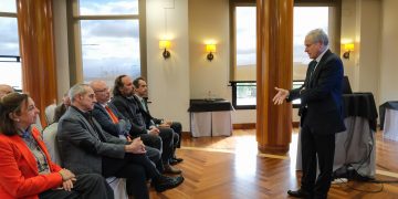 Arasti defiende el impulso a la energía eólica en Cantabria dentro de los límites legales y ambientales