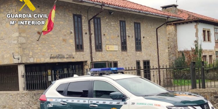Investigados un hombre y una mujer por dos robos en un garaje de Santillana del Mar