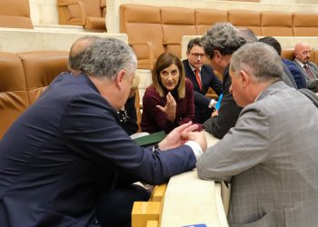 Sáenz de Buruaga se ofrece a reactivar la negociación tras devolución de los presupuestos de Cantabria