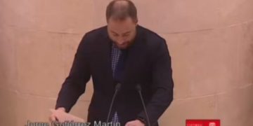 El PSOE acusa al PP y Vox de una “negociación soterrada” para aprobar los presupuestos de Cantabria de 2026