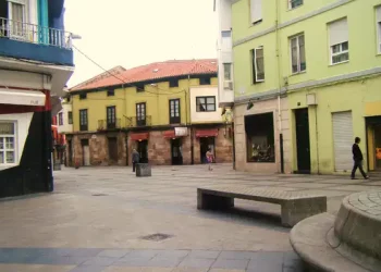 Un hombre de 41 años, ingresado con pronóstico reservado tras ser hallado herido en Torrelavega