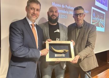 Martínez Abad destaca que el nuevo MUPAC situará a Cantabria “a la vanguardia” de la investigación y difusión prehistórica