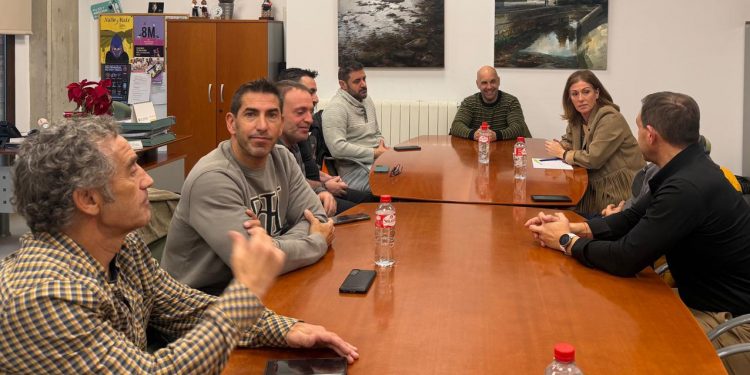 El PRC acusa al Gobierno cántabro de “desmantelar” el servicio de emergencias y critica que el helicóptero de rescate opere sin contrato