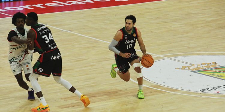 El Grupo Alega despide el año en el Trueba con una sólida victoria ante el Basquet Palma