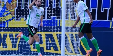 Racing remonta en Cádiz con doblete de Andrés y golazo de Vicente para firmar su undécima victoria