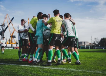 Rayo empata con golazo de Izan mientras Sámano cae goleado en Astorga (1-1 y 0-3)