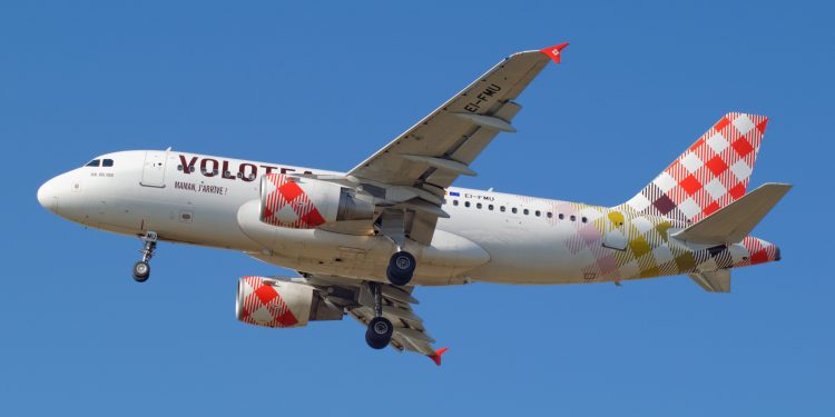 Volotea inaugura la ruta directa Santander-Granada con vuelos todo el año