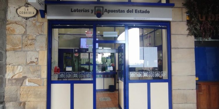 El número 23.112, uno de los ocho quintos premios de la Lotería de Navidad, vendido en Castro Urdiales