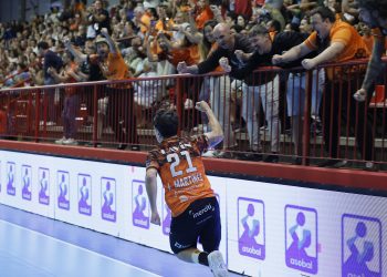 El Bathco Torrelavega lanza el abono de media temporada e incluye el partido contra el Barça