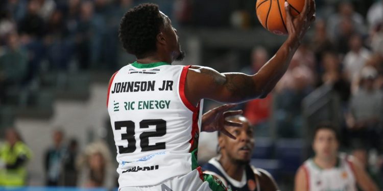 Townes destroza al Alega y Oviedo se impone 97-79