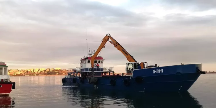 La Autoridad Portuaria de Santander arranca el dragado de la canal hacia Somo por 1,68 millones