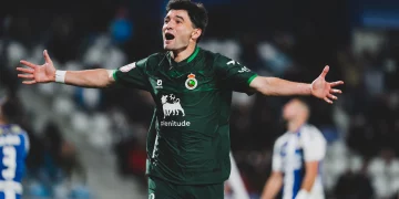 El Racing avanza en la Copa del Rey tras una agónica victoria en la prórroga ante la Ponferradina