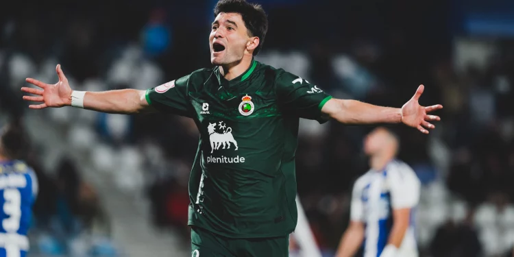 El Racing avanza en la Copa del Rey tras una agónica victoria en la prórroga ante la Ponferradina