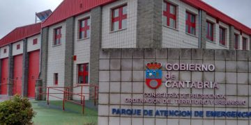 Los bomberos del SEMCA paran las horas extras por falta de personal y dejan inoperativos cuatro parques este martes