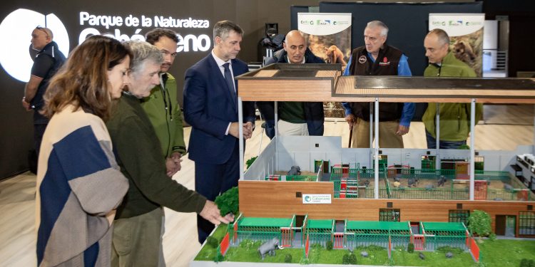 Cabárceno estrena nuevo recinto de elefantes por 5,7 millones y prepara el de hipopótamos