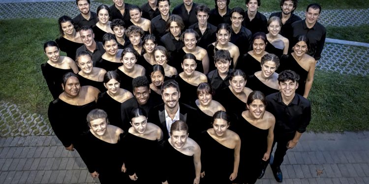 Concierto solidario de Navidad del Coro Joven de Santander este viernes en el Palacio de Festivales