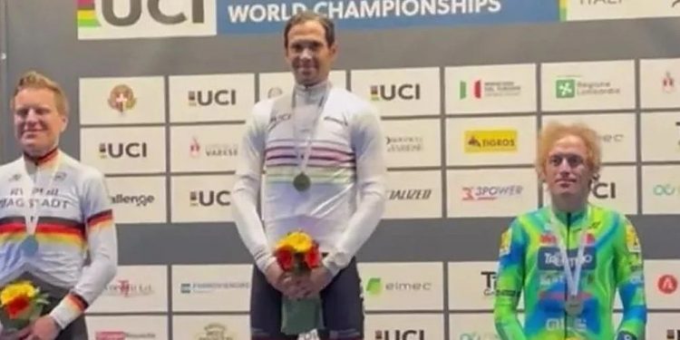 Isaac Suárez se alza campeón del mundo máster de ciclocross en Varese