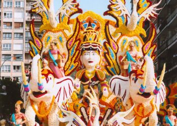 Fiscalía estudia denuncia de ‘Mi Vida Loca’ contra el alcalde de Laredo por irregularidades en la Batalla de Flores