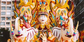 Fiscalía estudia denuncia de ‘Mi Vida Loca’ contra el alcalde de Laredo por irregularidades en la Batalla de Flores