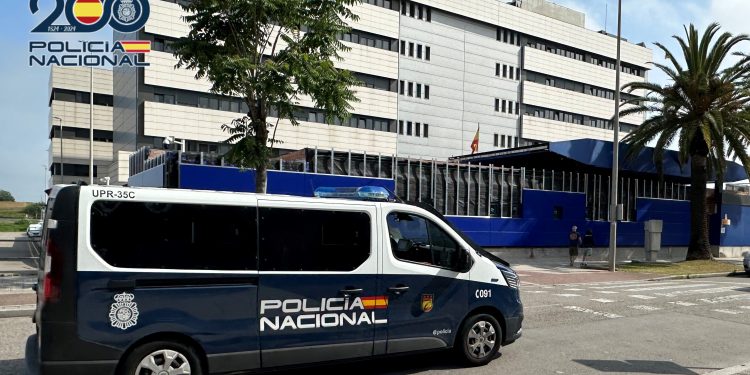Detenido en Santander un joven de 26 años por presuntos delitos de agresión sexual y pornografía infantil a ocho víctimas