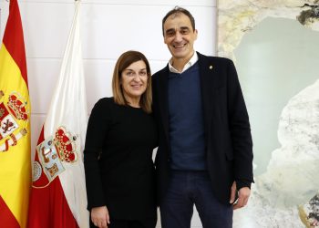Buruaga respalda la nueva residencia de mayores de Alfoz de Lloredo, que se licitará a comienzos de 2026