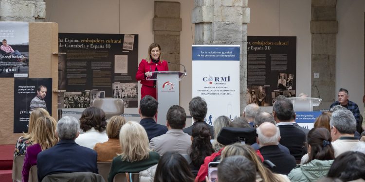 Buruaga llama a la unidad para reforzar el apoyo a las personas con discapacidad y destaca los avances logrados en Cantabria