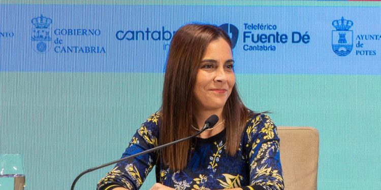 «Cantabria está muy lejos del colapso del turismo»: María Saiz