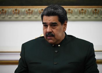 Estados Unidos bombardea Venezuela y Trump anuncia la captura de Maduro y su esposa