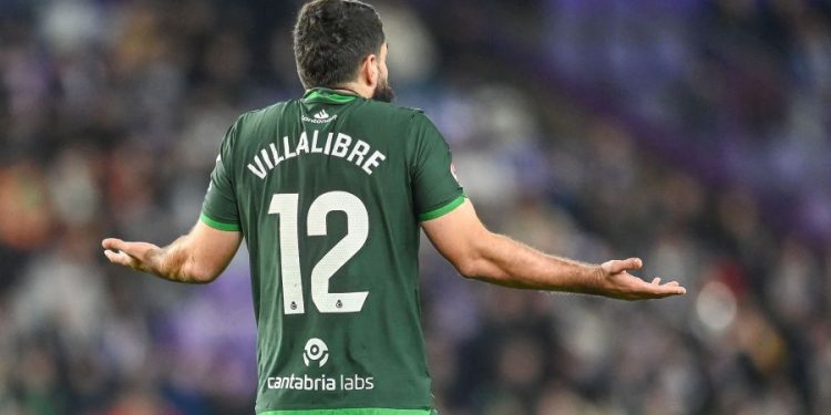 El Racing rescata un punto de oro en el gélido Zorrilla