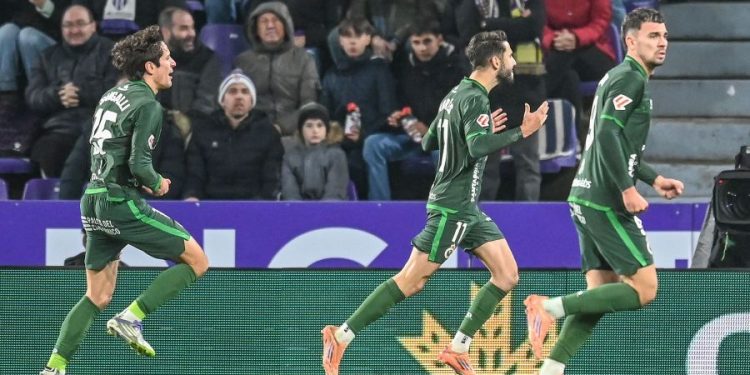 El Racing rescata un punto de oro en el gélido Zorrilla